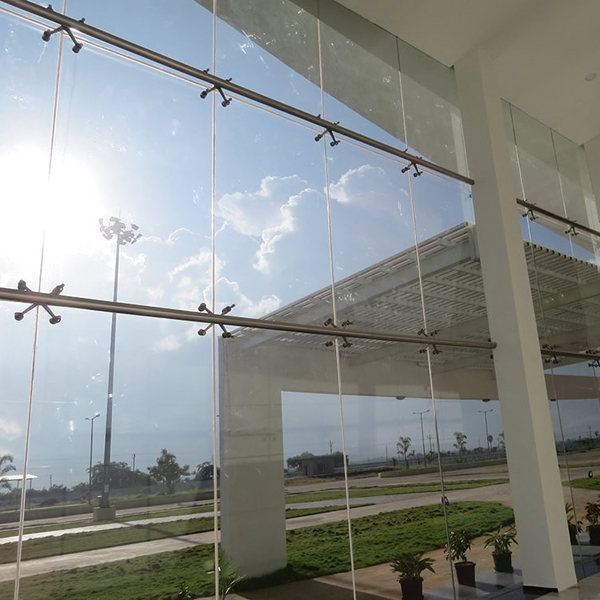 Spider Fitting Toughened Glass